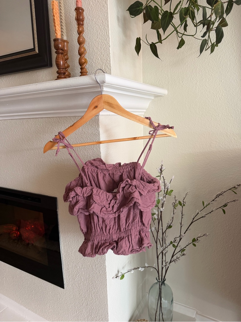 American Eagle Outfitters Mauve Ruffle Crop Top